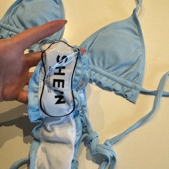 SHEIN Blue Ruffled Bikini Set - Picture 4 of 4